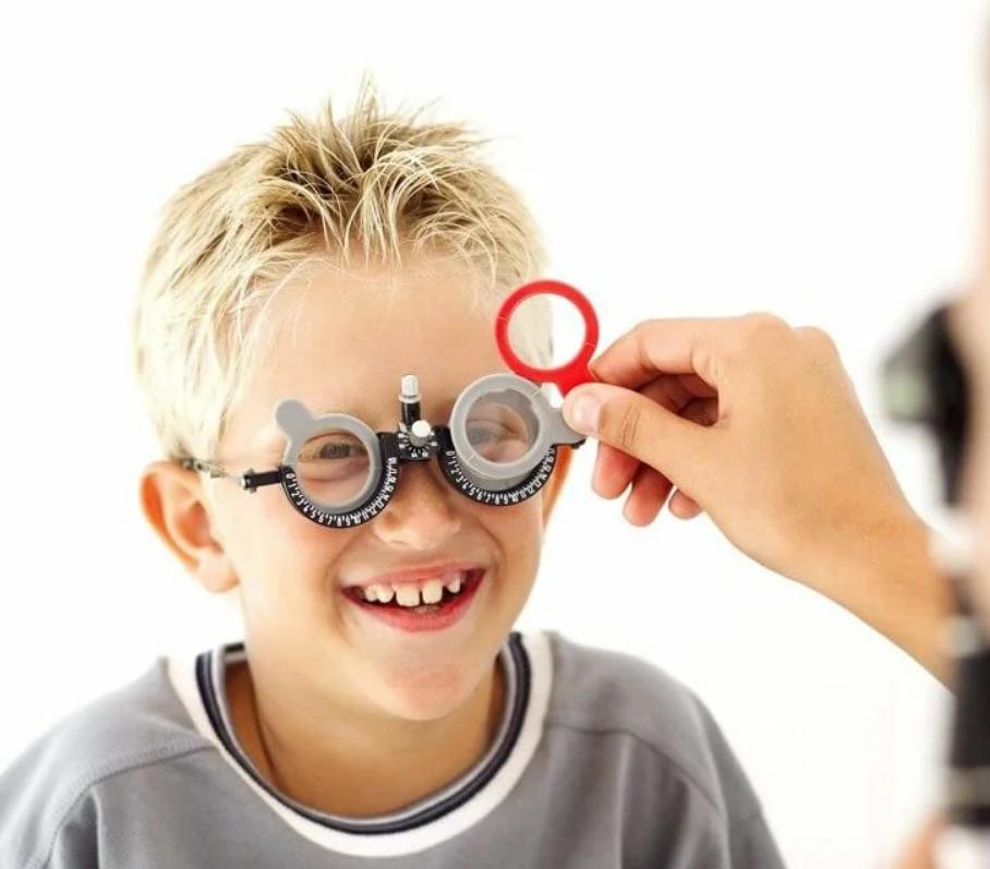 Бесплатная проверка зрения у детей - медкнижки, мед справки для гаи ...